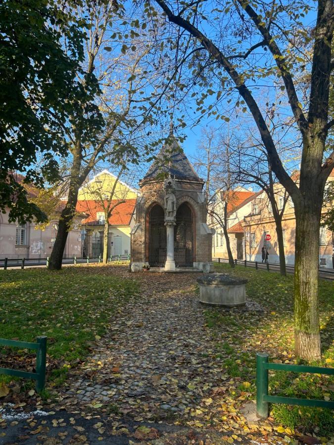 Historic Center-Lovely Nature Zagreb Luaran gambar